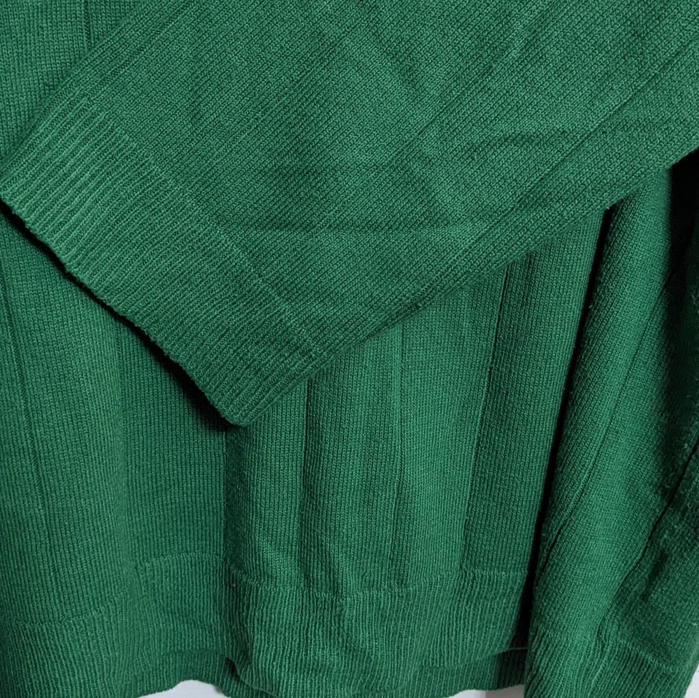 (2/$25) Long sleeve green sweater top v-neck XL - Picture 5 of 12
